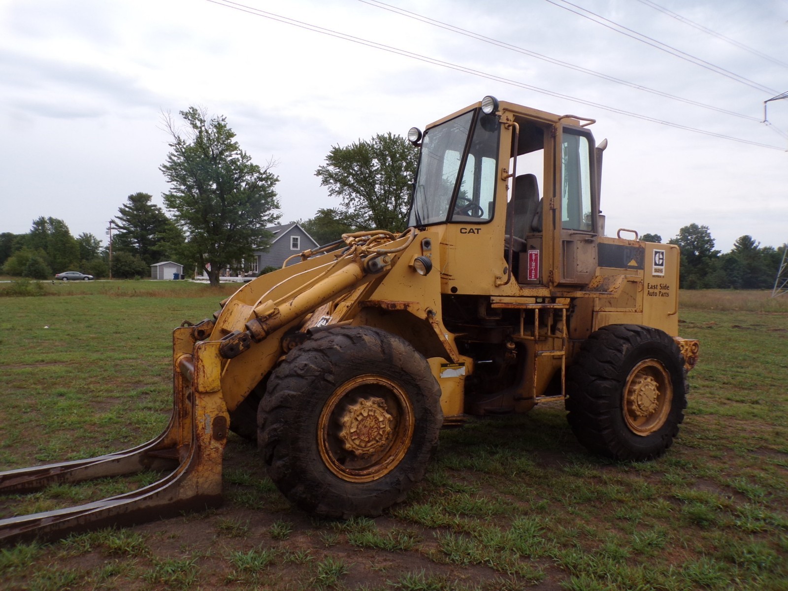 1990 CAT 926E Loader with 15' Long Forks, Freshly Rebuilt Engine & Transmission