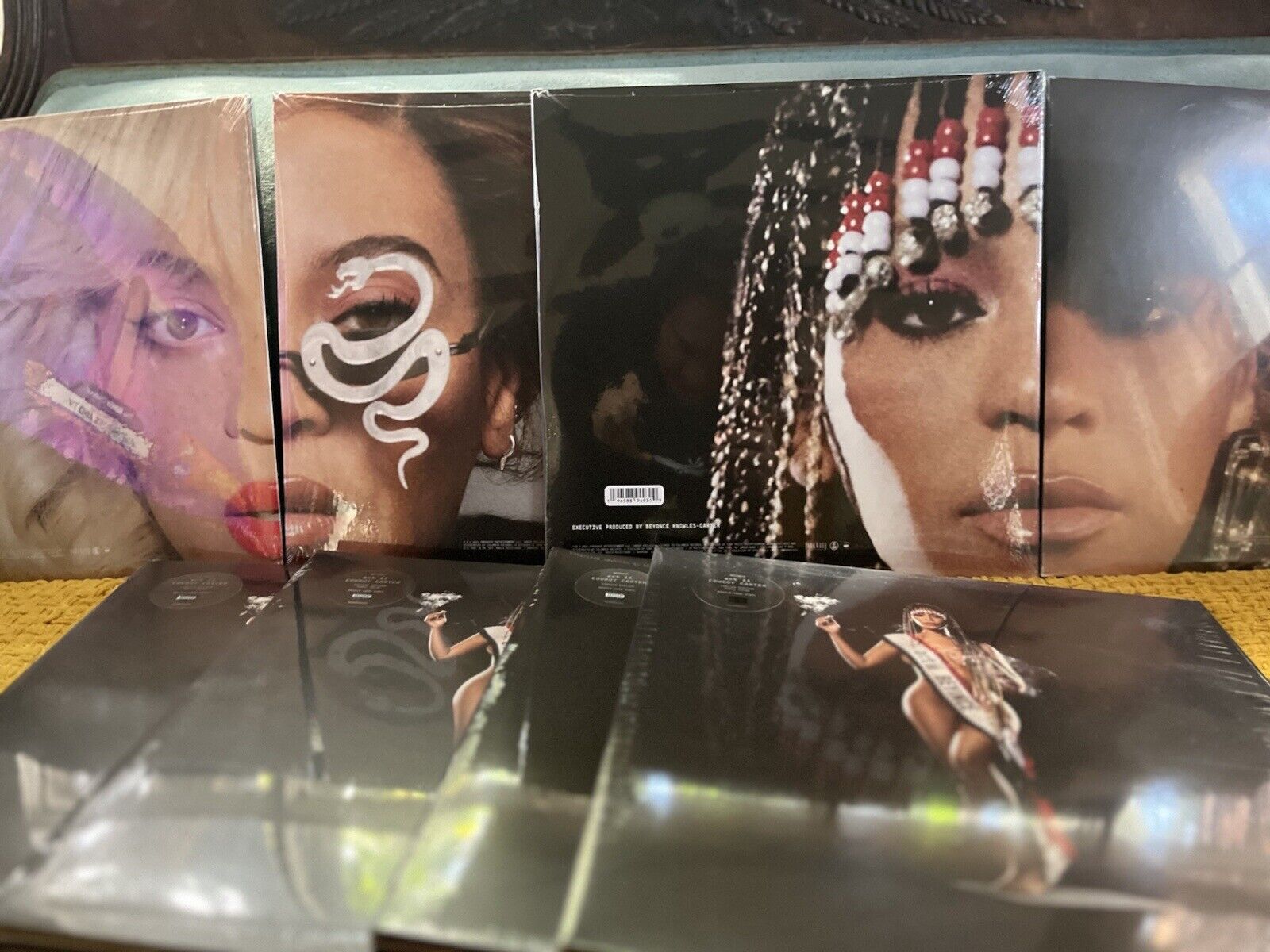 BEYONCÉ VINYL RECORDS COWBOY CARTER ALL 4 LP COLOR + IMAGE BEYONCÉ VINYL RECORDS COWBOY CARTER ALL 4 LP COLOR + IMAGE