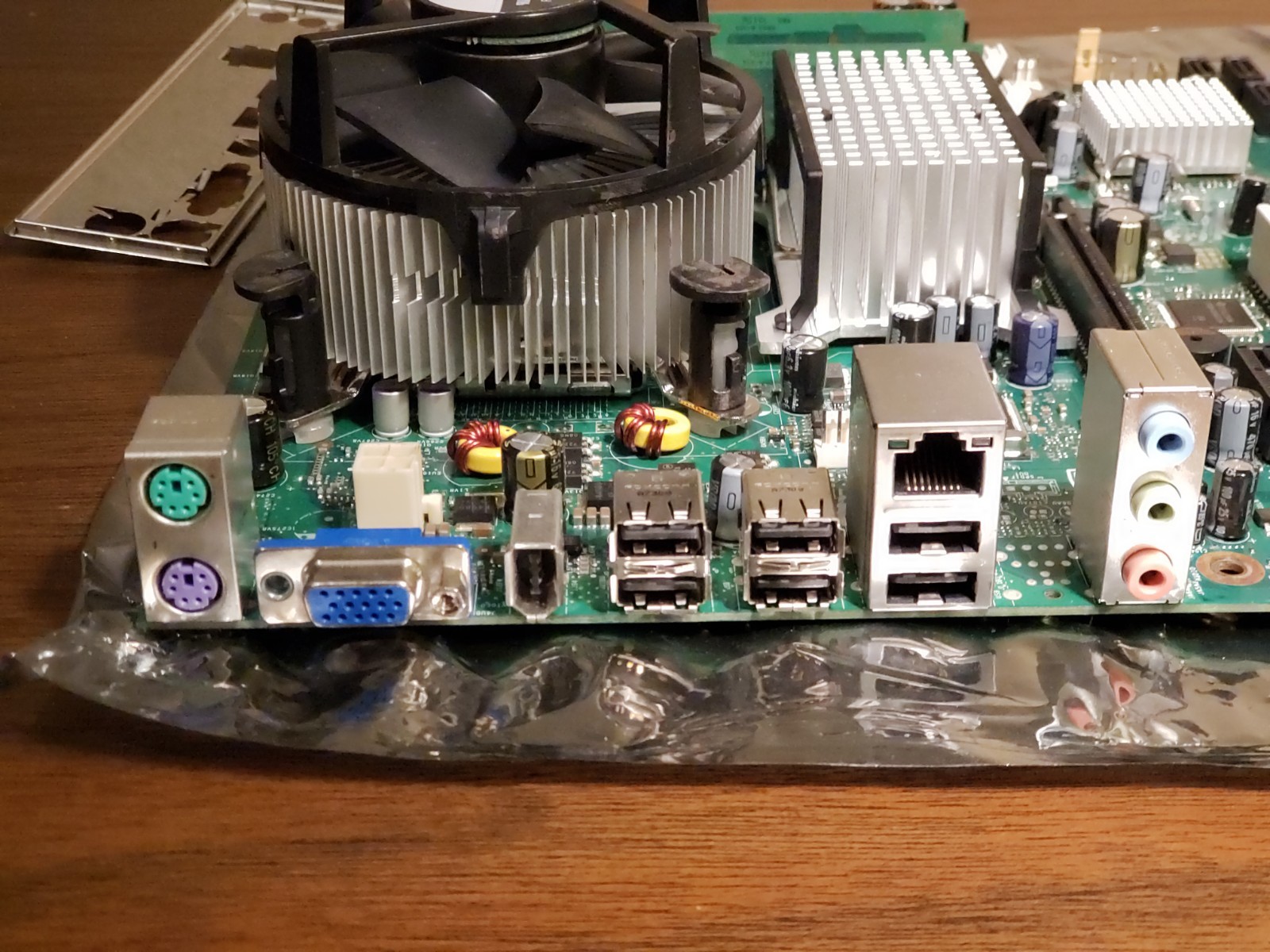 Intel Core Duo E6550 @2.33ghz and Intel LGA775 motherboard w/2gb RAM!!