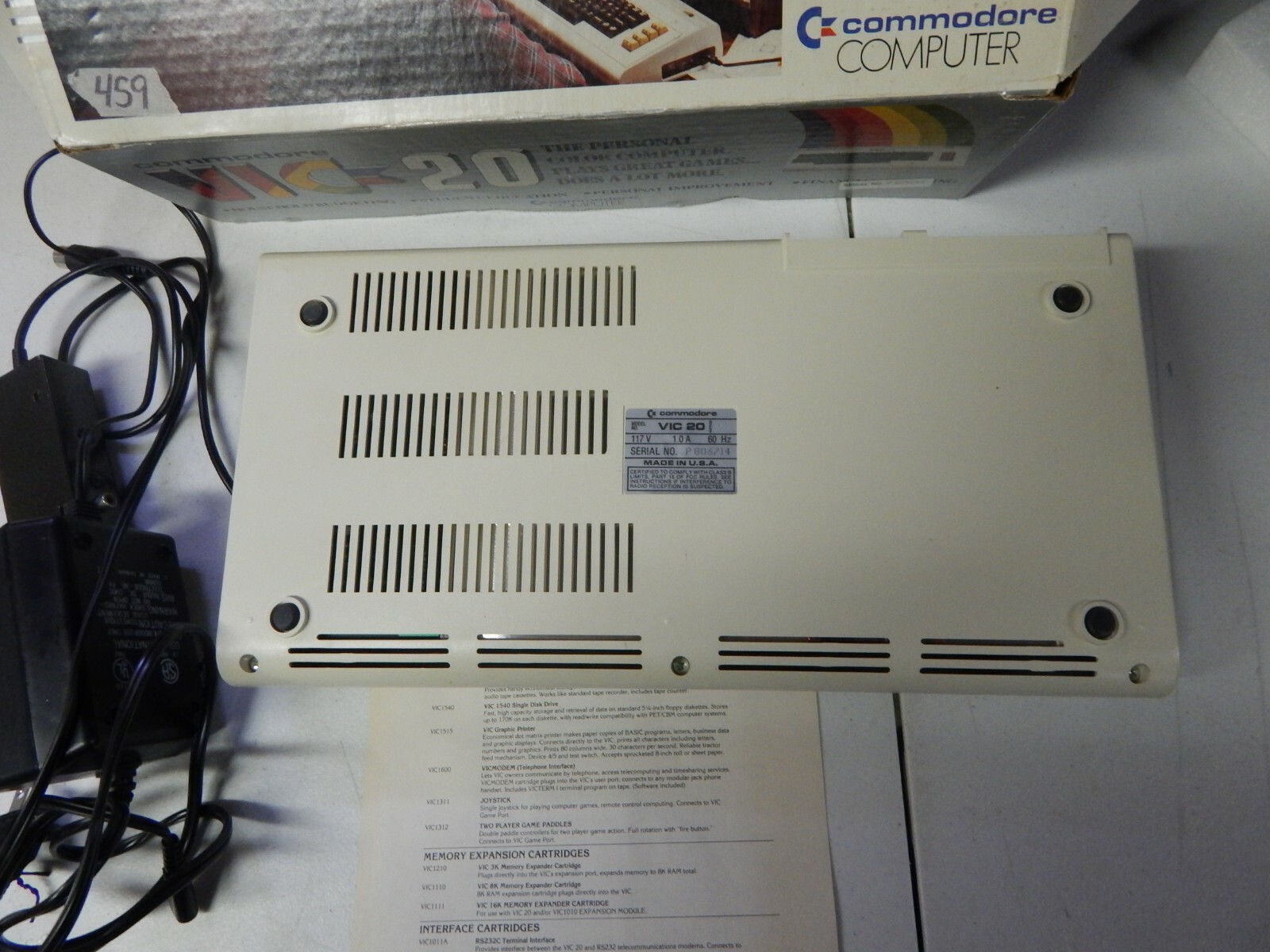 vintage COMMODORE VIC 20 friendly arcade computer EXCELLENT!!