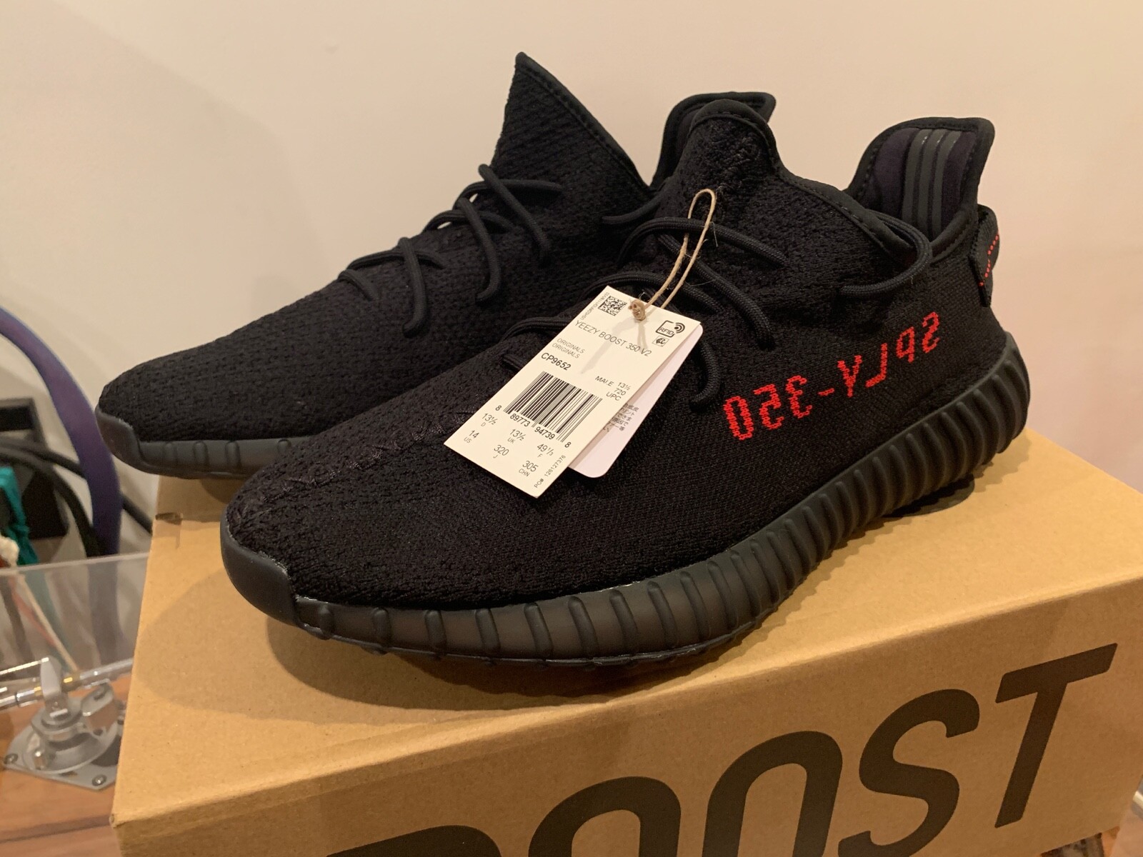 yeezy 350 v2 black sizing