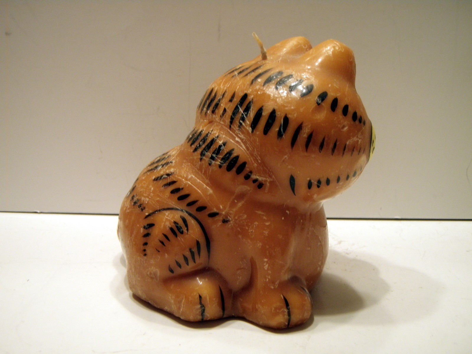 Vintage New Garfield Figure Cat Candle Scratched