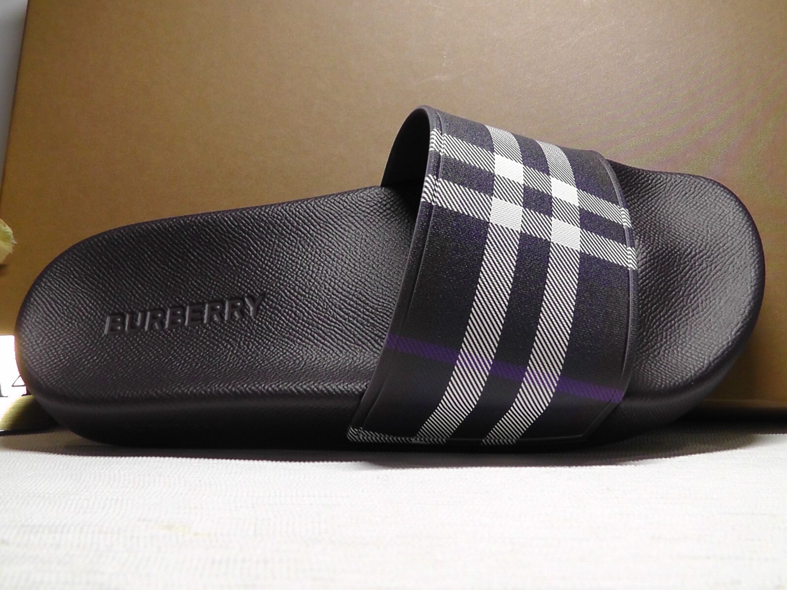 Pre-owned Burberry Women's Deep Maroon Vintage Check Slide Sandals Size 8us $370 In Red