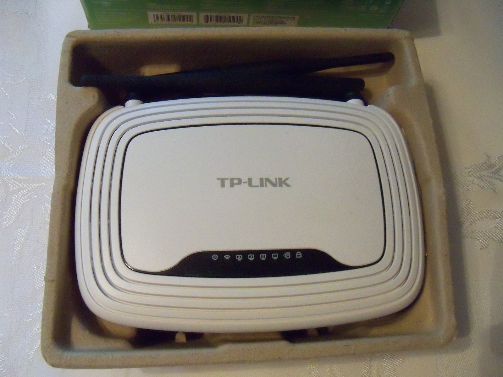 TP-LINK 300Mbps Wireless N Router TL-WR841N