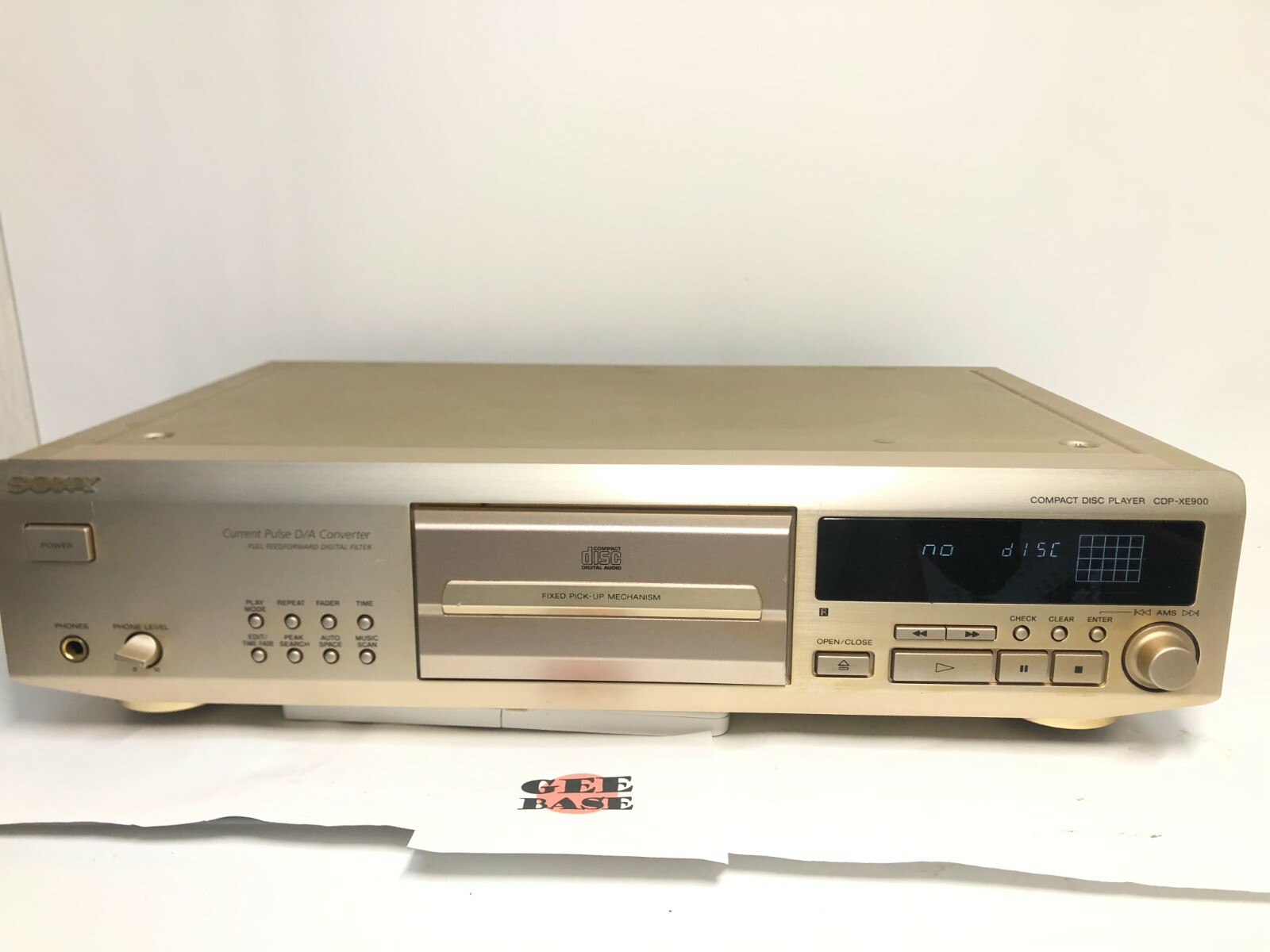 SONY CDP-XE900 CD Player Silver 100V Good Working Free SONY CDP-XE900 CD Player Silver 100V Good Working Free