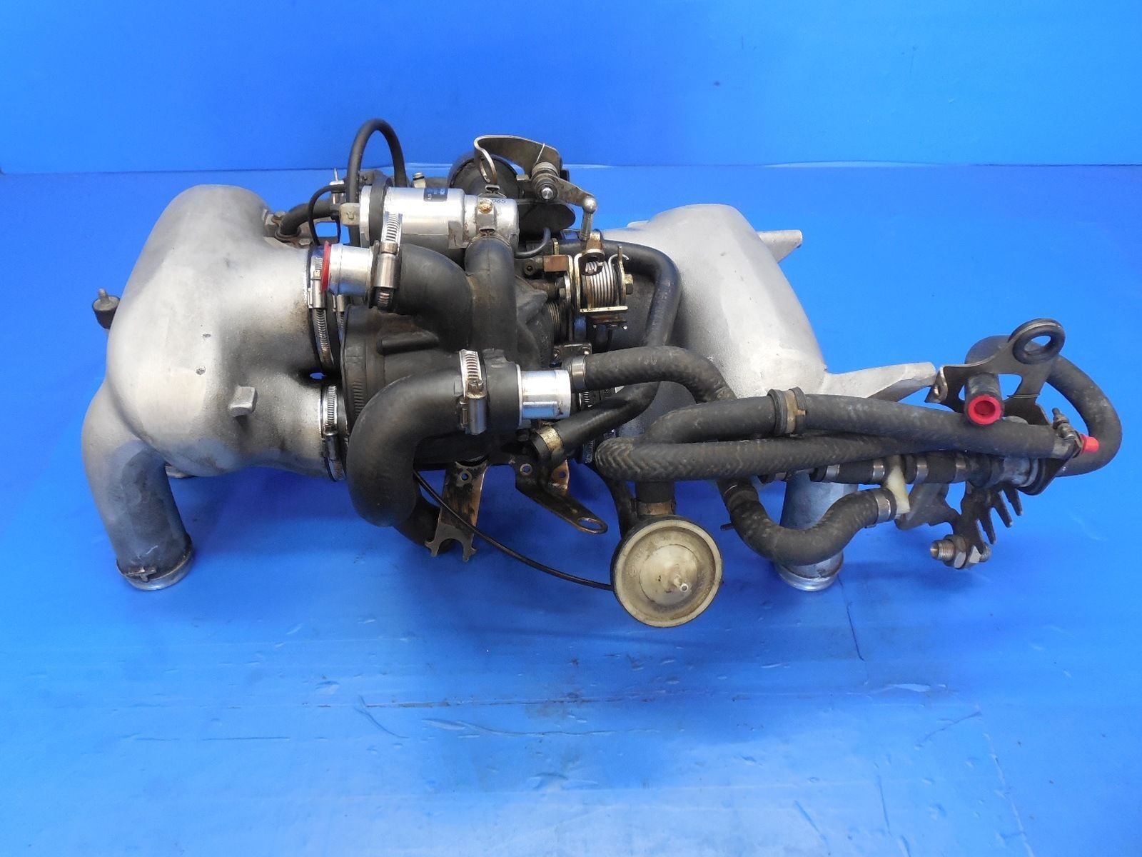 Porsche Car & Truck Air Intake & Fuel Delivery Parts