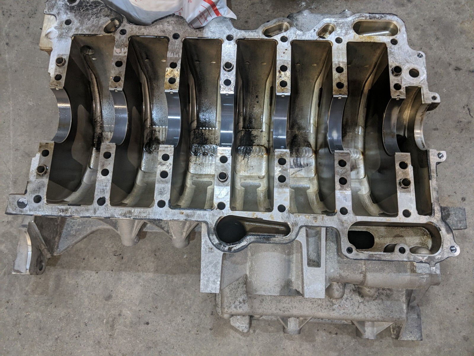 gengyib69　×2台　5%左右 W12 bare lower engine block Bentley CONTINENTAL gt 6.0 oem