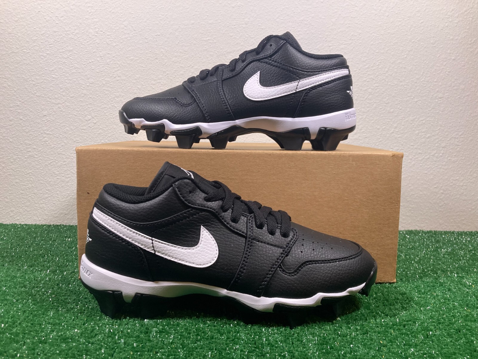 5 Men/6.5 Women - Nike Air Jordan 1 Low Youth Black Rubber 5 Men/6.5 Women - Nike Air Jordan 1 Low Youth Black Rubber