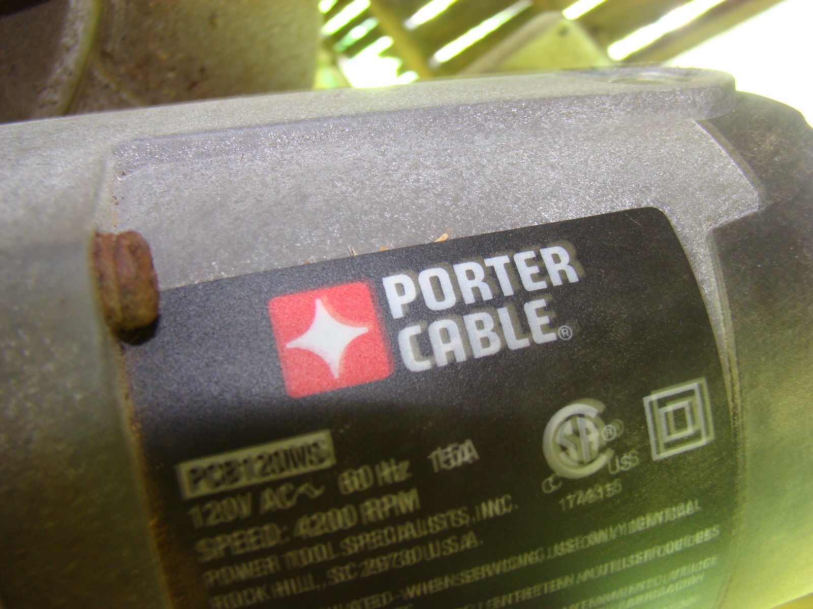 Porter Cable 12-in 15 AMP  Compound Miter Saw ( lot 2)