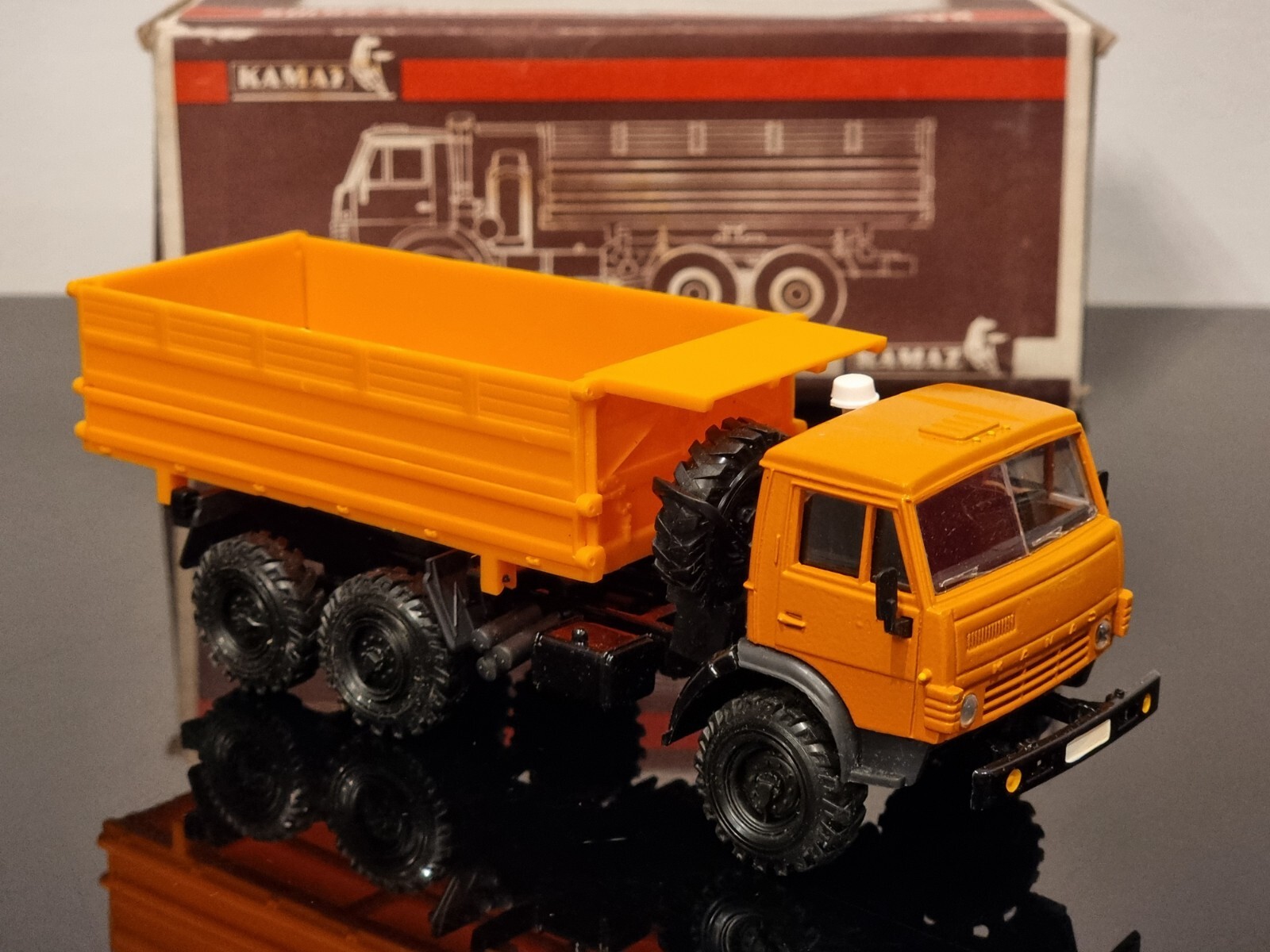 ロシア　KAMAZ-43105 Elecon  カマズ　43105 エレコン ロシア KAMAZ-43105 Elecon カマズ 43105 エレコン - メルカリ