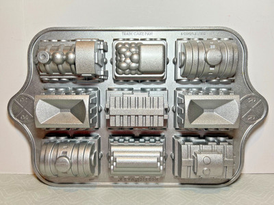 Nordic Ware Train Cake Pan 5 Cup Capacity Large Heavy Cast Aluminum 9 Cars 3D