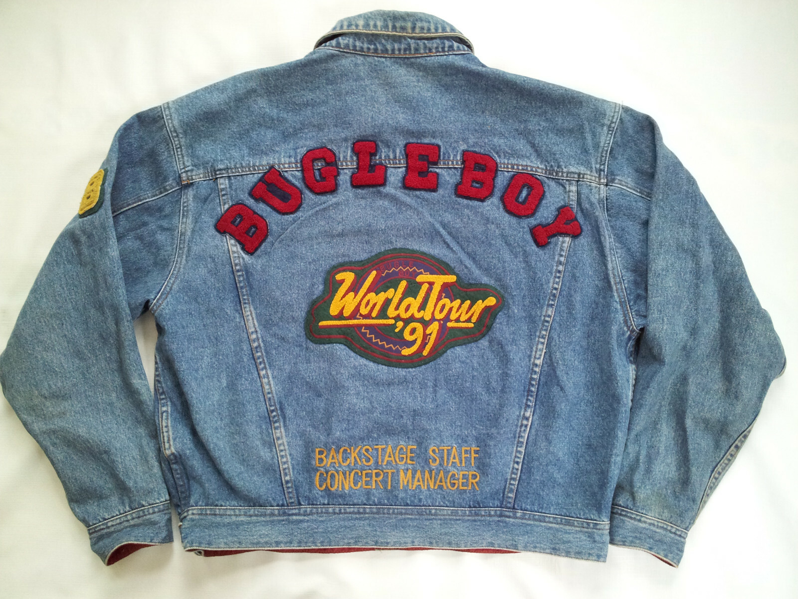 VINTAGE RARE BUGLE BOY 1991 WORLD TOUR DENIM JACKET IN SIZE VINTAGE RARE BUGLE BOY 1991 WORLD TOUR DENIM JACKET IN SIZE