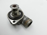 Saab 9-5 YS3E 05-09 2,3T 169KW Thermostat Flansch Thermostatgehäuse Saab 9-5 YS3E 05-09 08.12.2006 9187958 gebraucht Vorschau 2