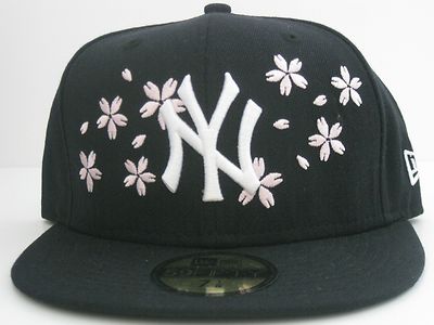 Wolves Sakura Fitted Cap ブラック