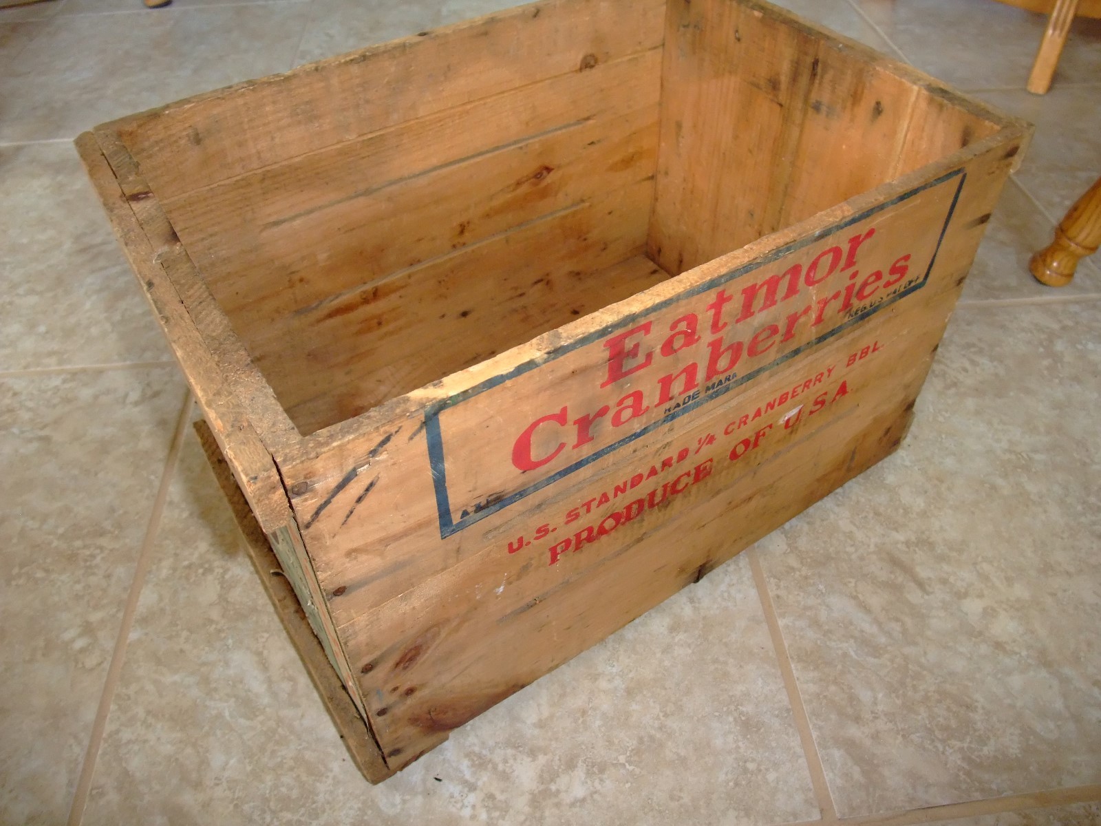 EATMOR Cranberrie Wood Crate Honker Brand NE. Cranberries Colectable decor USA