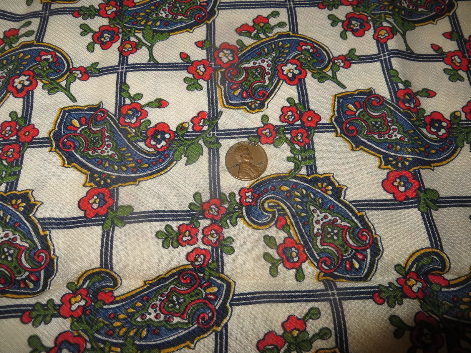 Vintage Paisley Fabric - 45