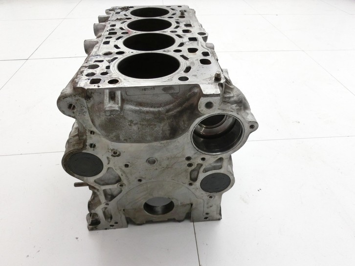 Audi A4 8W 19-24 TDI 2,0 120KW DEZE Motorblock für Motor Audi A4 8W 19-24 27.01.2020 gebraucht Bild 4
