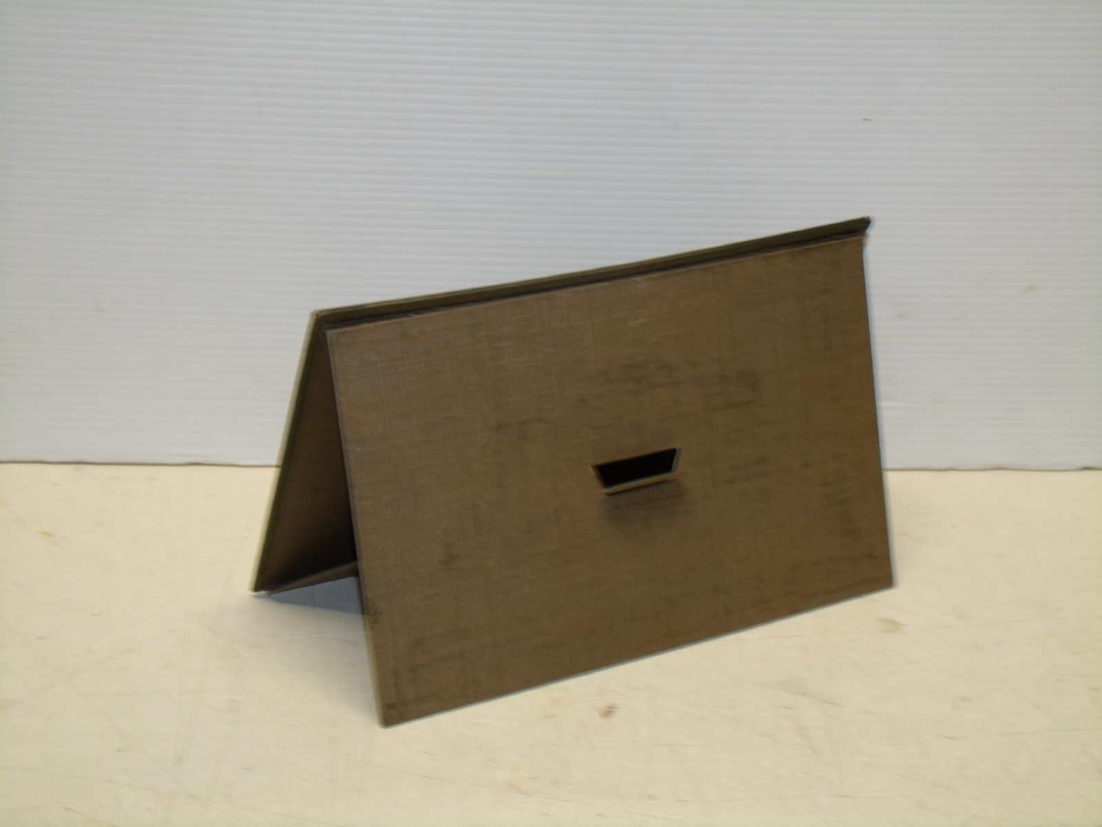 ANTIQUE EVEREADY RADIO SETS STORE ADVERTISING SIGN 1930s BATTERY SIGN EXCELLENT