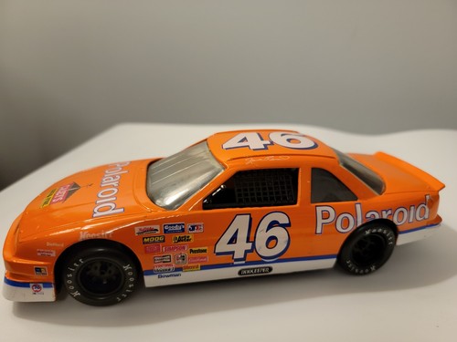 1:24 Nascar Diecast Racing Champions #46 Polaroid Casey's