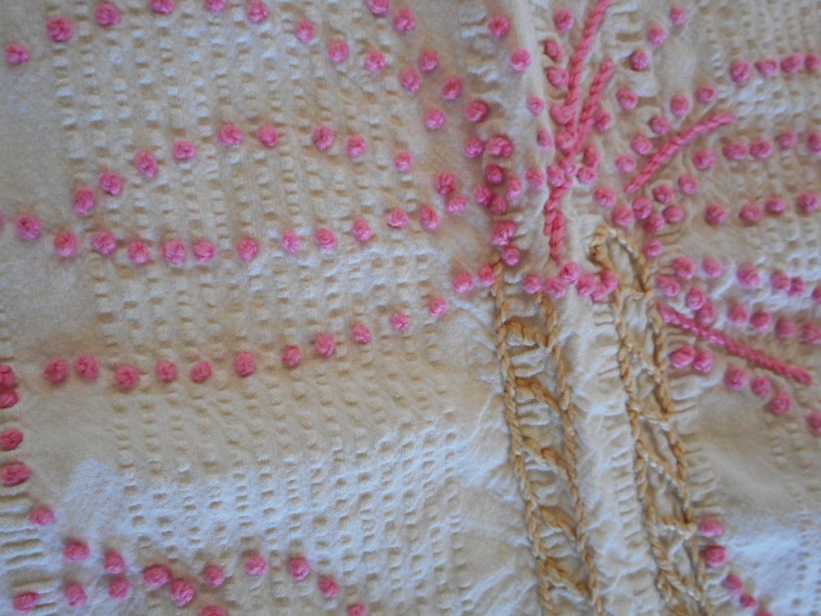 True Vintage Lightweight Cotton Bedspread Throw Textured with embroidery AHB