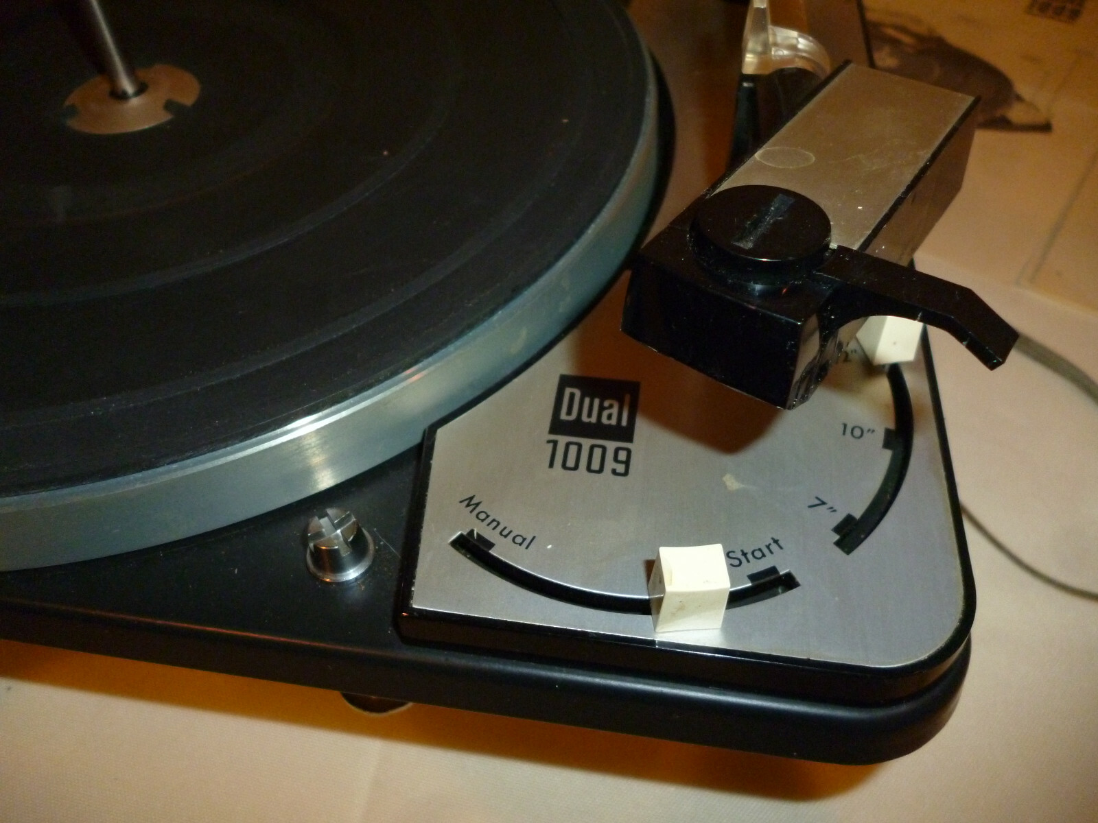 Dual 1009 Vintage Direct Drive Turntable Record Player Germany Classic 4 speeds