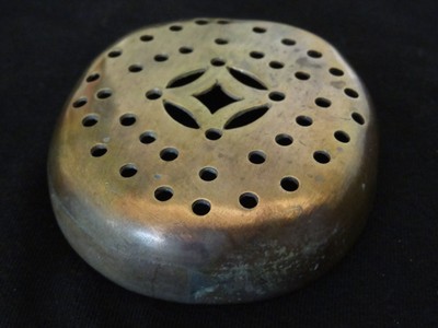 ANTIQUE MONGOLIAN BUDDHIST  COPPER INCENSE BURNER LID WITH COIN LIKE PATTERN