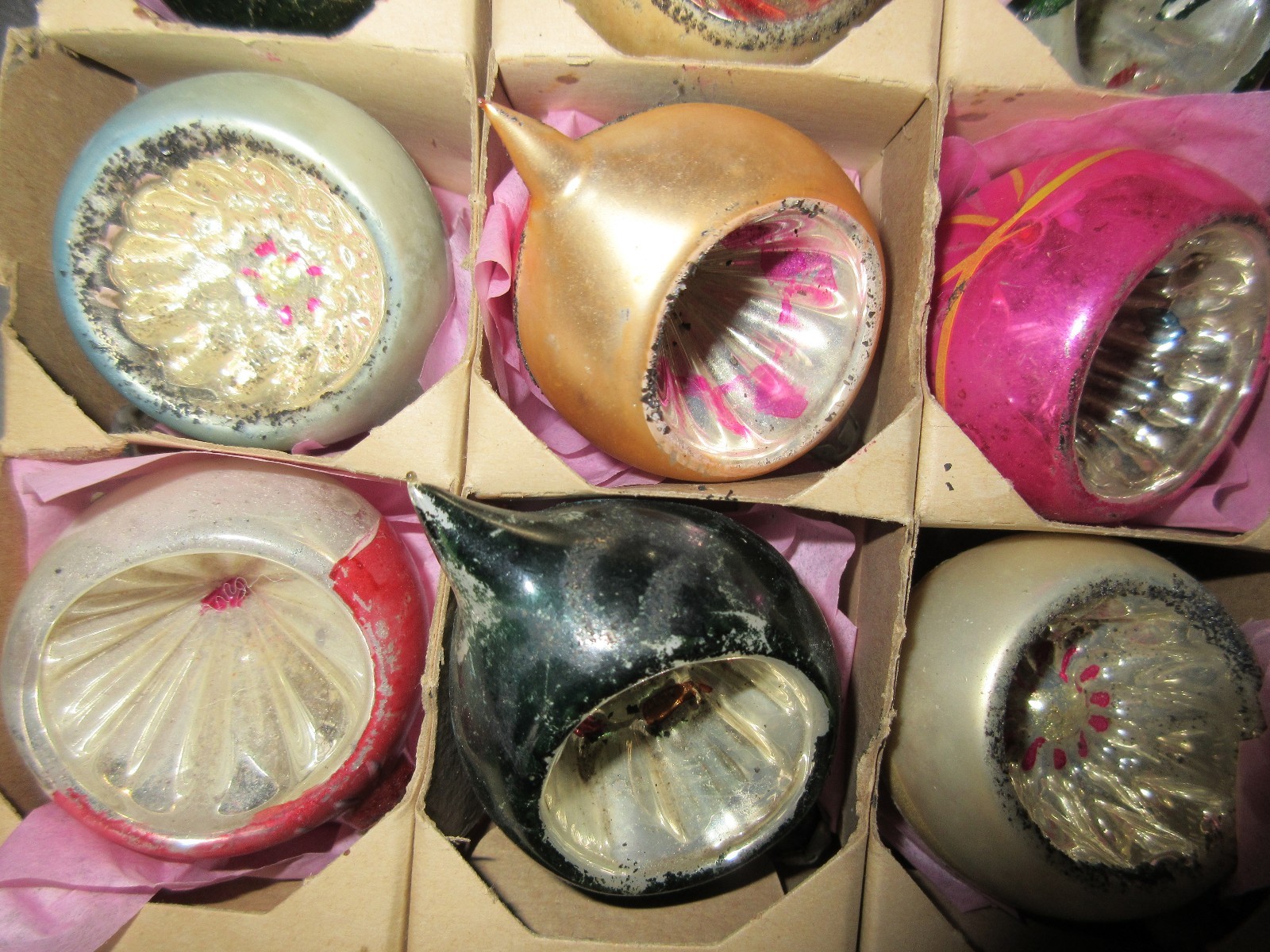 VINTAGE SHINY BRITE BOX ORNAMENTS 12 CT INDENTS BALLS & TEAR DROPS FEATHER TREE