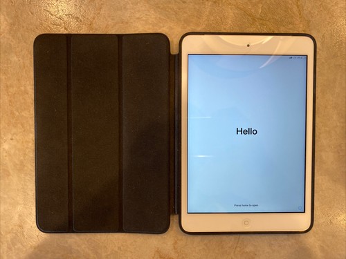 Apple iPad Mini 2 32gb Wifi Cellular - White w/ Leather Case