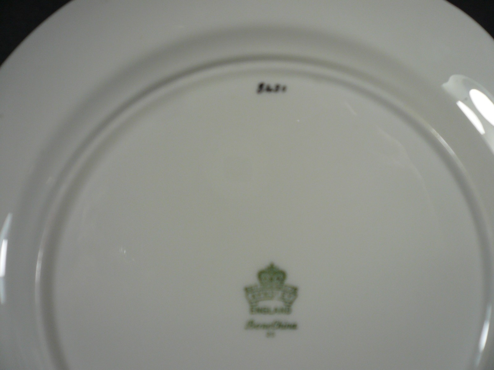 Antique 1930's - 40's AYNSLEY Dark Green w/ Heavy Gold 9 1/4