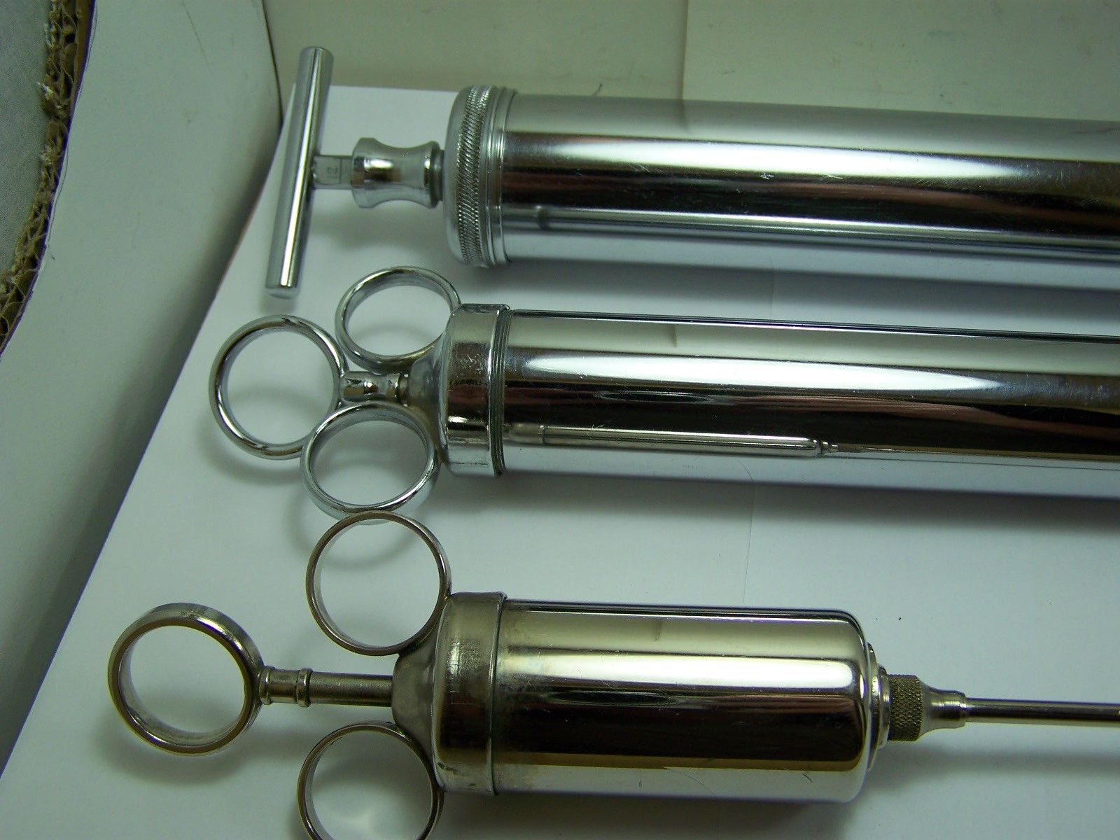 3 Vintage Veterinary Syringes 12 Oz, 6 Oz & Small One