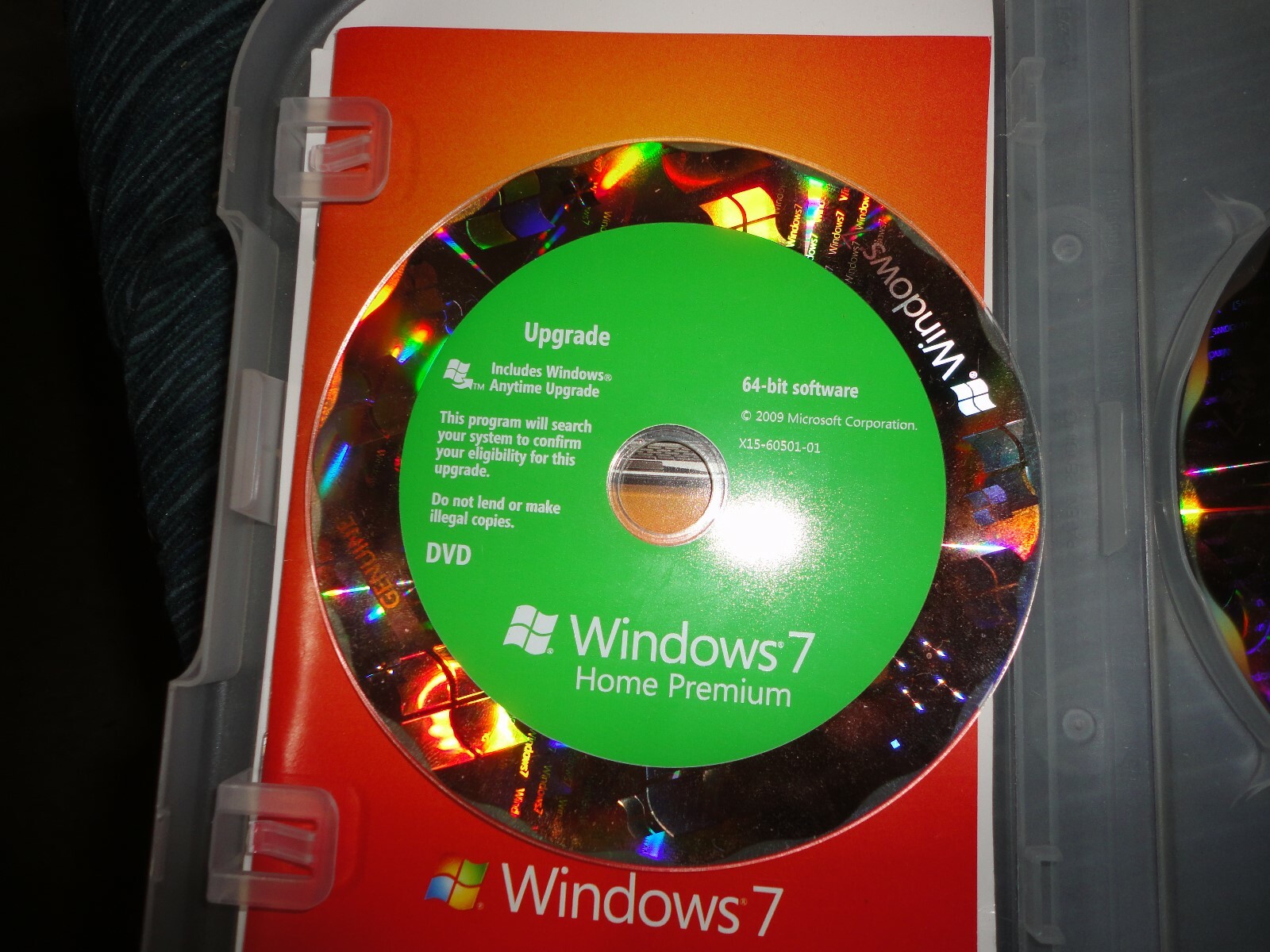 Windows 7 Home Premium 32 & 64-Bit DVD`S