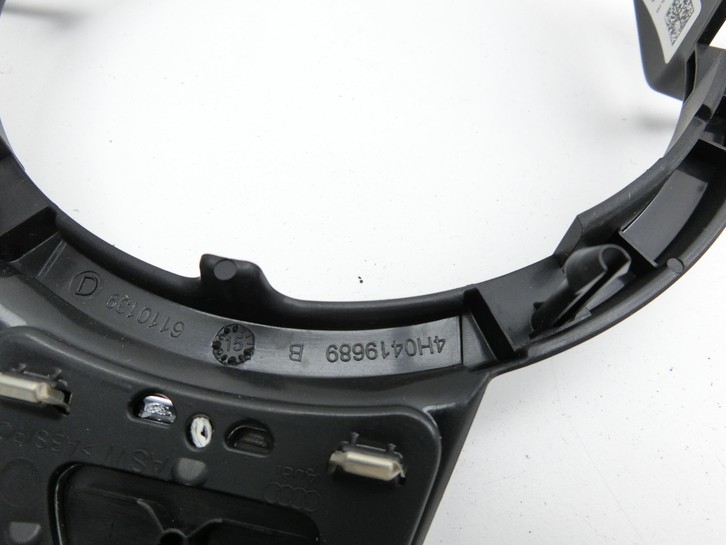 Audi A1 8X 15-18 5T Blende Innen Zierblende Zierring für Lenkrad Audi A1 8X 15-18 23.02.2016 4H0419689B 4G0419091R... Vorschau 4