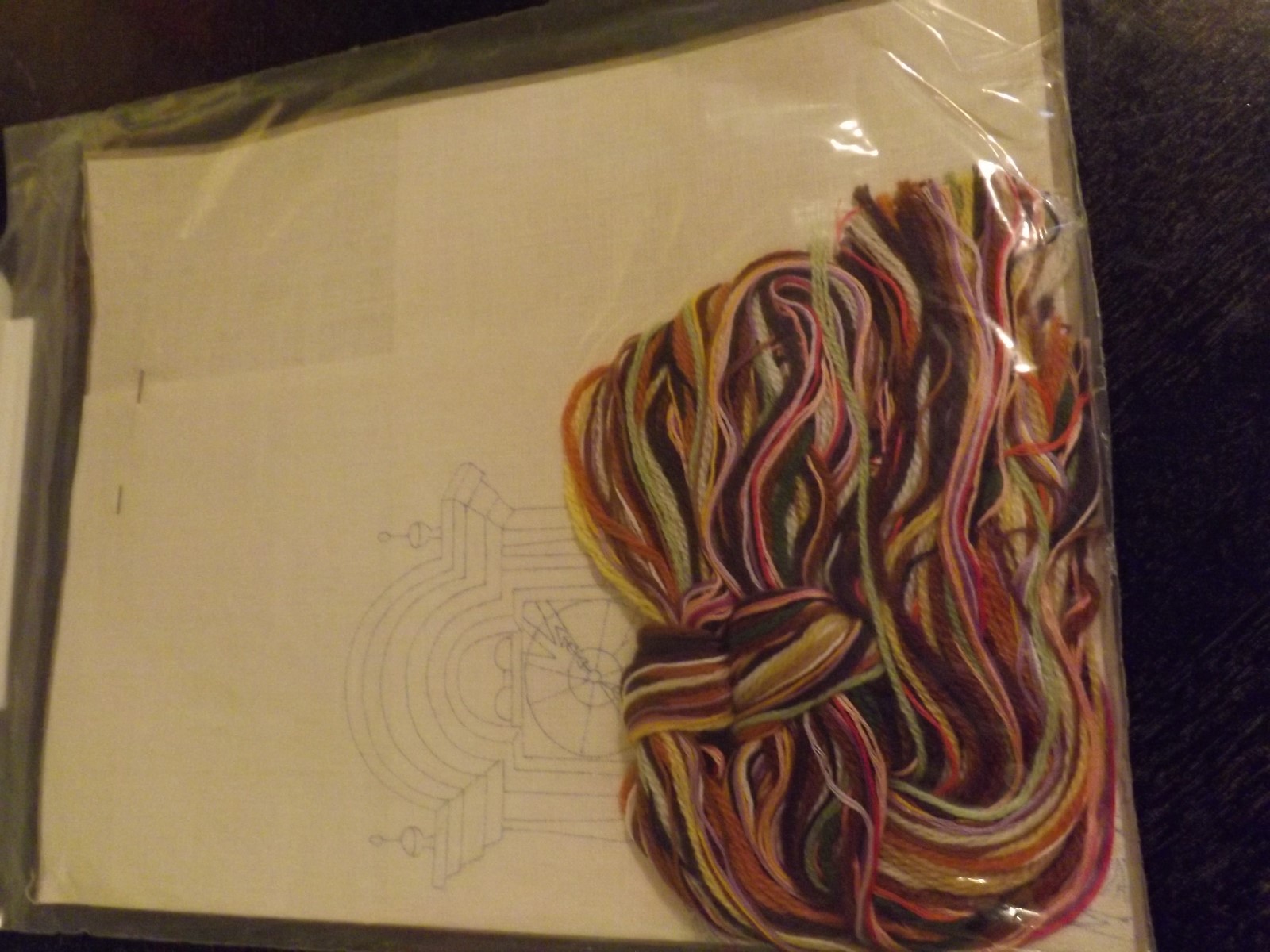 Vintage Crewel KIT-HOLLY HOBBIE--GRANDFATHER'S CLOCK 14x18-design on linen NOP