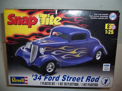 Classic Model Kit  1934 Ford Street Rod 125th Snap Tite