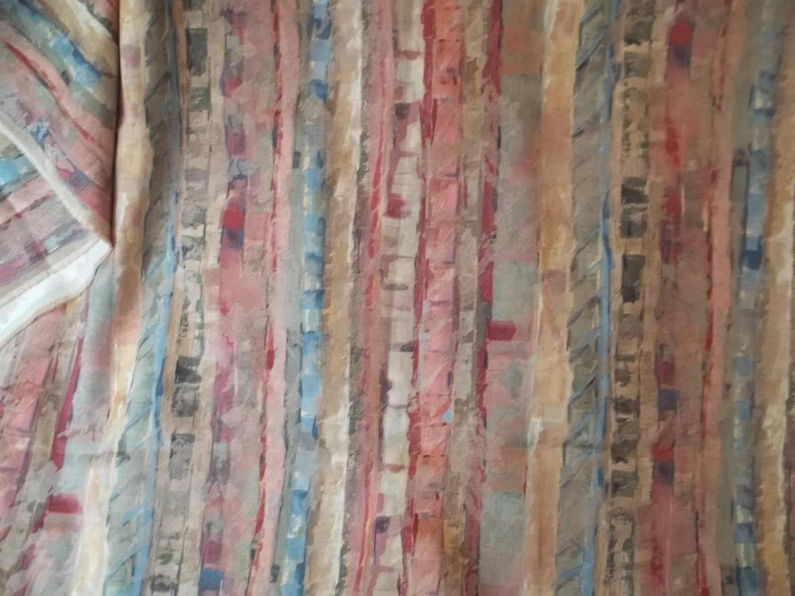 Red Green Blue Gold Tones Design Fabric 1 yard Upholstery Material MT125