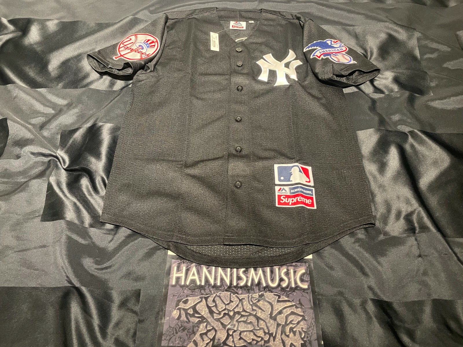 RARE DS SS15 SUPREME x MAJESTIC NEW YORK YANKEES BASEBALL RARE DS SS15 SUPREME x MAJESTIC NEW YORK YANKEES BASEBALL