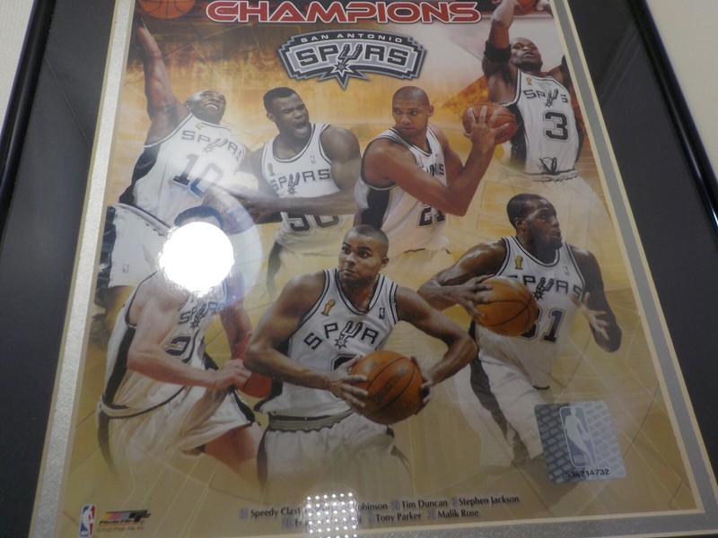 PHOTO San Antonio Spurs (2003) NBA Champions Tim Duncan Manu Parker Framed