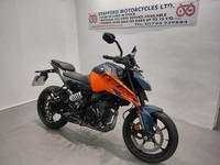 KTM 125 Duke   STAFFORD MOTORCYCLES LIMITED