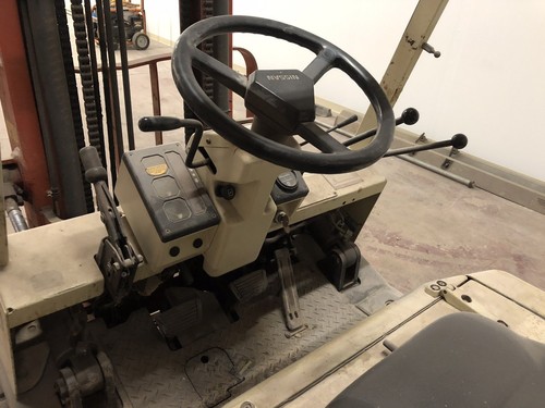 Nissan P5000 Forklift