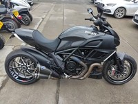 2011 61 DUCATI DIAVEL CARBON 1198 PERFORMANCE NAKED CRUISER MUSCLE 1200 HPI CLEA