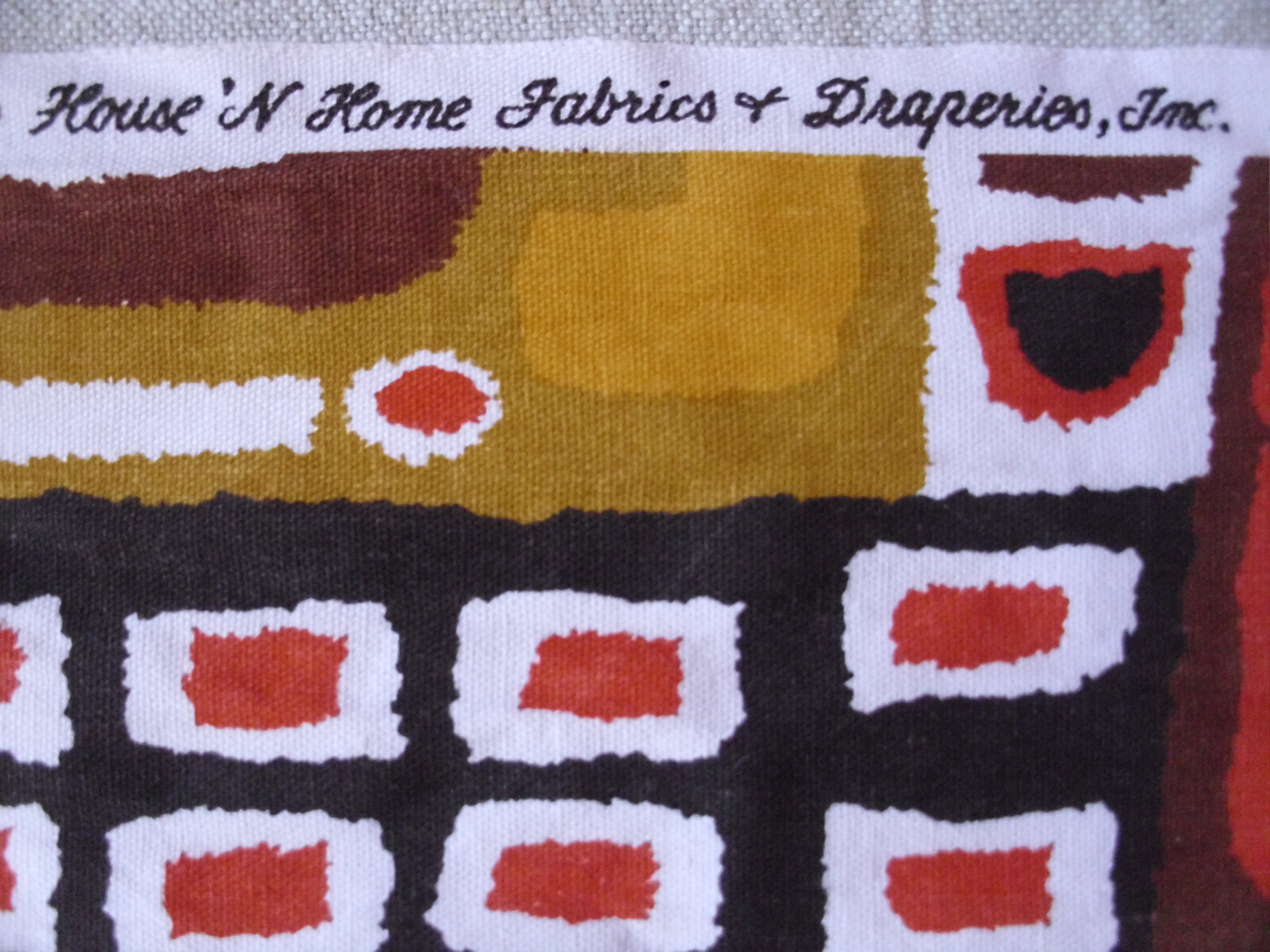 Vintage Graphic 60s / 70s Cotton House & Home Fabrics New Old Stock 52