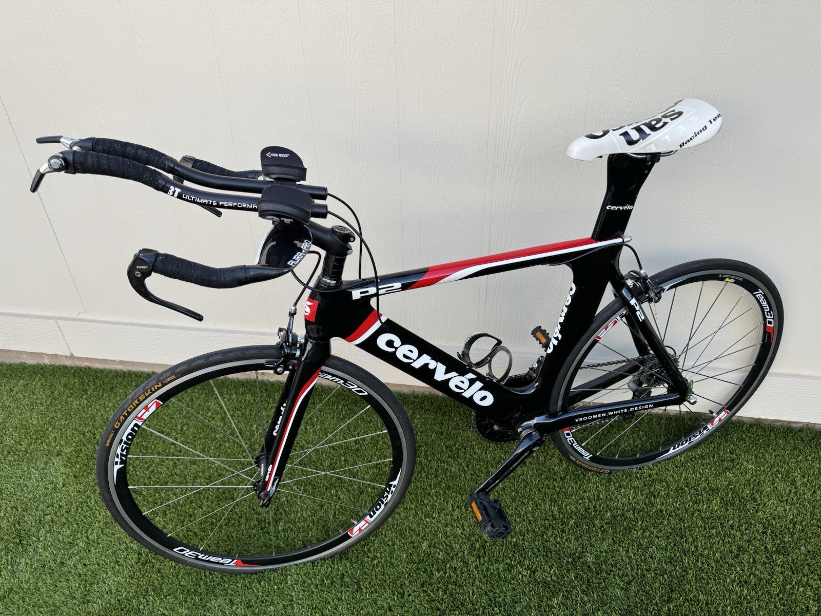 Cervelo P2 TTバイク サイズ48 Cervelo P2 Triathlon Bike - Size 48cm Red/Black Carbon Fiber