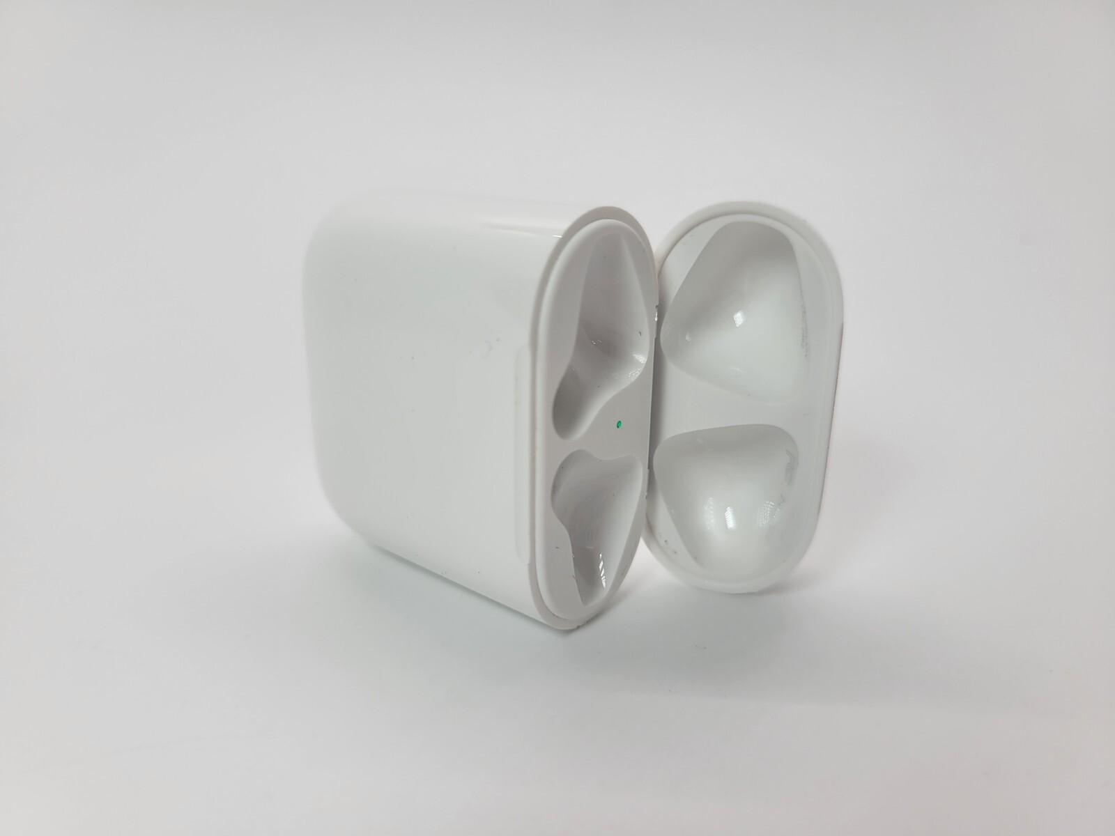 Apple - 即日発送 airpods2 Wireless Charging Case Amazon.com: Apple AirPods with Wireless Charging Case