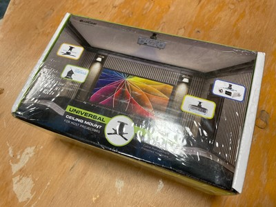 QualGear Universal Ceiling Mount for Projectors