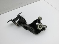 VW Sharan 7N II 10-15 Führungsrolle für Schiebetür Rechts Hinten Mitte VW Sharan 7N II 10-15 19.03.2012 7N0843336F... Vorschau 5