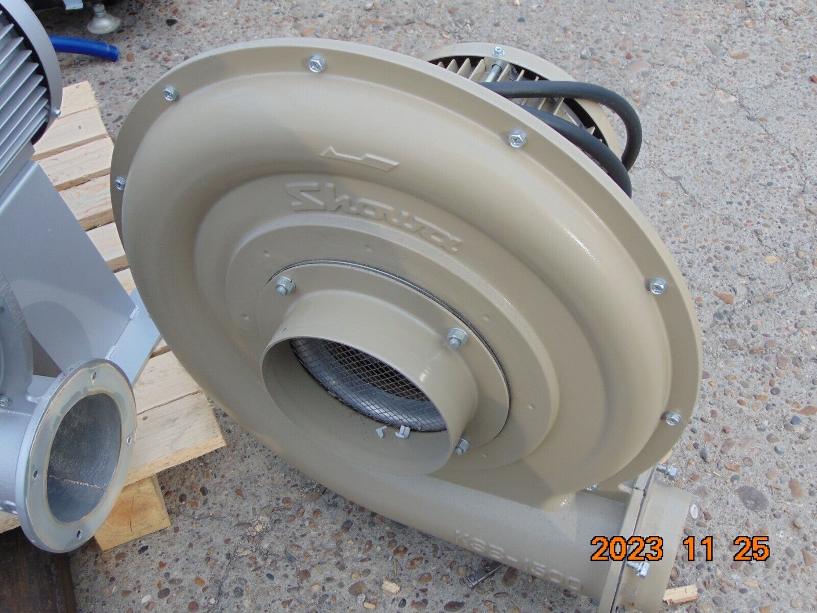1) Showa Denki KSB-H15B-R313U Electric Blower KSB-1500 LOW 1) Showa Denki KSB-H15B-R313U Electric Blower KSB-1500 LOW