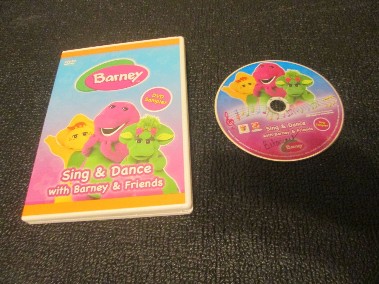 (未使用･未開封品)Sing &amp; Dance With Barney [DVD] Barney - Sing and Dance With Barney (DVD, 2004) 45986028433