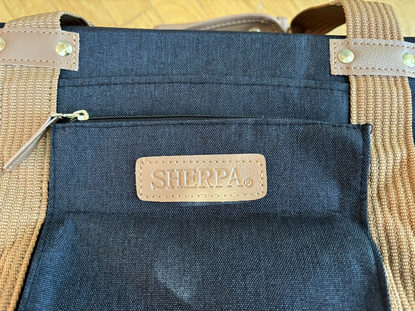 Sherpa Black and Camel Original Deluxe, Airline Approved PET carrier. Large NEW