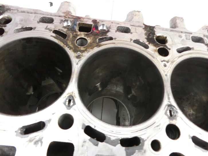 Audi A4 8W 19-24 TDI 2,0 120KW DEZE Motorblock für Motor Audi A4 8W 19-24 27.01.2020 gebraucht Bild 8