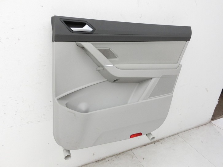 VW Touran II 5T 15-24 Türverkleidung Türpappe Rechts Hinten Titanschwarz VW Touran II 5T 15-24 12.05.2016... Vorschau 2